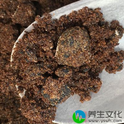 桂花糖腌3g，莲子50g，红糖少许