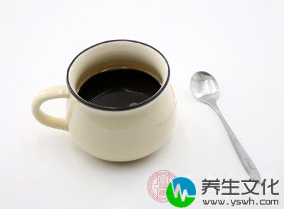 在抽血化验空腹血糖之前不要喝浓茶、咖啡等饮料