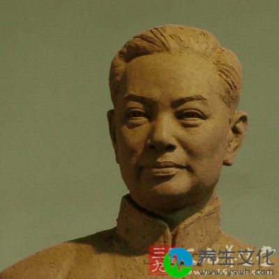 梅先生的晚年一直都是在忙碌的演出、排戏，参与社会活动。为了心爱的艺术事业，更是心力交瘁。其实，老年人的晚年生活不可太忙碌，要量力而行。