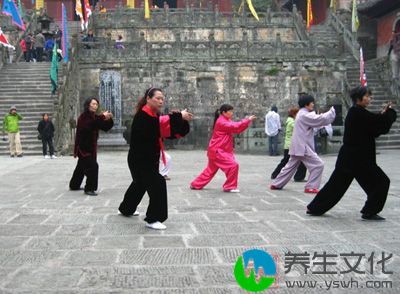 祛皱有很多方法，你有没有听说过“气功”祛皱的呢