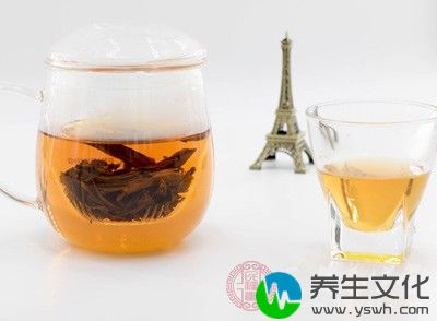 长期熬夜、工作压力大、爱喝浓茶和咖啡，很容易出现肾功能问题