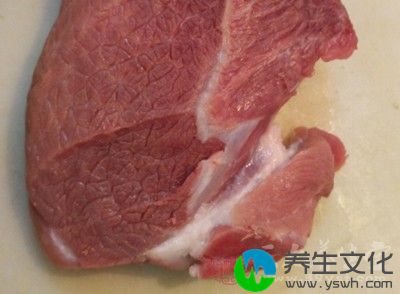 饮食中宜多选用牛奶、瘦肉、鱼类