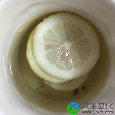 柠檬精油泡脚非常好