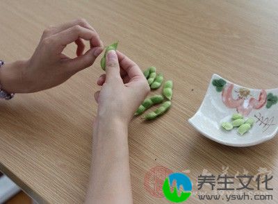 松子毛豆炒干丁