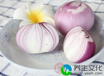 洋葱忌蜂蜜，同食会伤眼睛