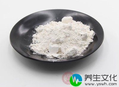 与面粉加适量水及红糖和匀