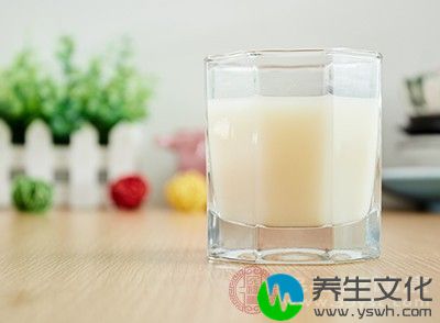 各种维生素和少量碳水化合物对肝细胞的修复和再生有很大帮助