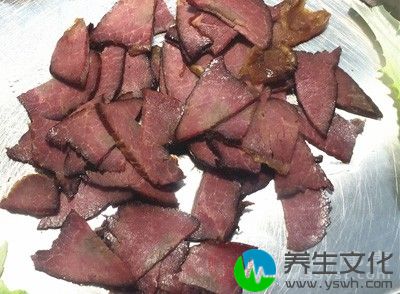 香蕉不能和牛肉一起吃，吃了会胃绞痛