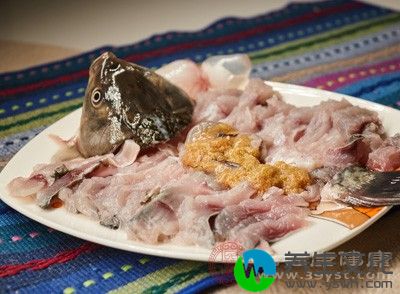 多吃鱼类和各种动物肝、血、瘦肉、蛋黄等食物