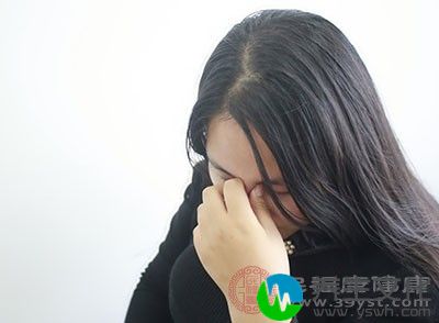 主要为剧烈头痛、眼眶痛、关节肌肉疼痛