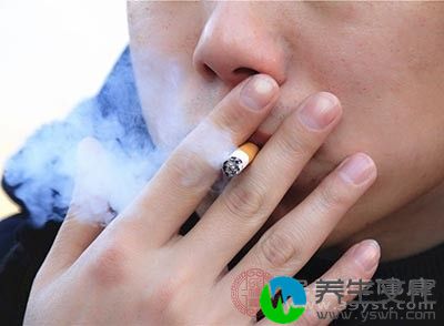 少吃或不吃各种肥腻辛辣食物。有吸烟习惯的朋友最好戒烟