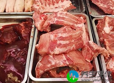 高血压患者不能够吃以下肉类:咸肉,肥肉