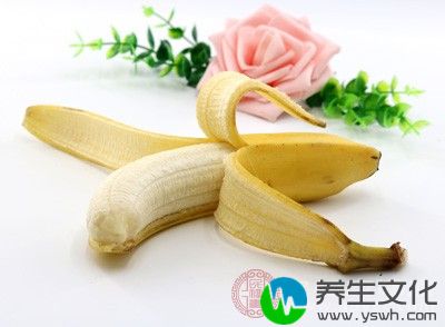 土豆是我们餐桌上经常出现的食物，香蕉又是我们经常吃的水果，或许很多人都不知道他们一起使用产生副作用