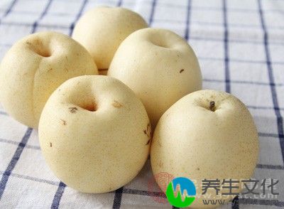 可生吃或用梨去核塞入冰糖或蜂蜜蒸熟后食用