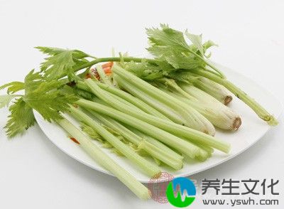 经常吃些含有维生素和纤维素的新鲜蔬菜，可能对预防癌症有重要作用