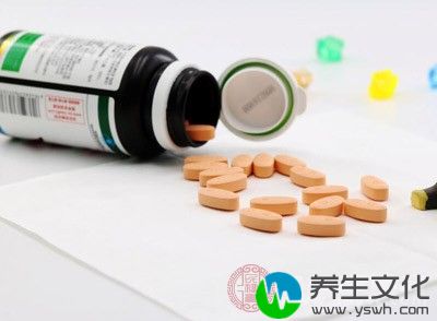 根据血压、循环的变化可选用米力农、多巴胺、多巴酚丁胺等药物;酌情应用利尿药物治疗