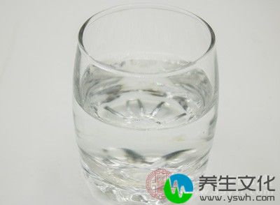 使用白醋洗脸半个月后，要暂停5天