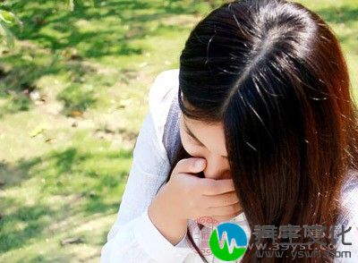 部分病人有恶心感，急性发病时病人不能抬头