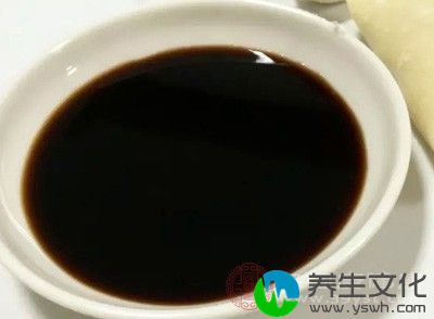 黄精250克、食醋2000克，都倒在搪瓷盆内，泡3天3夜(不加热、不加水)后，把患脚伸进盆里泡