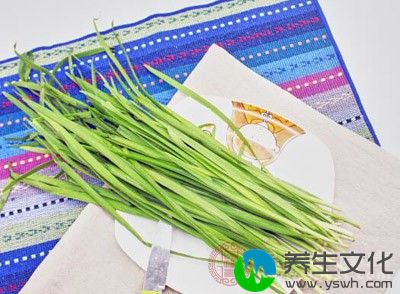 多吃含糖低的蔬菜，如韭菜、西葫芦、冬瓜、南瓜、青菜、青椒、茄子