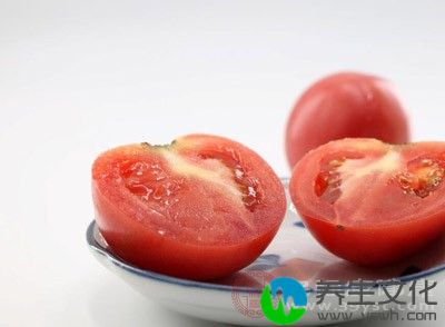 西红柿一个、瘦肉60克、土豆二个、豆腐一合