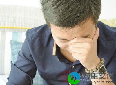 通常表现为发热、咽痛、头痛、腹泻、疲乏无力等