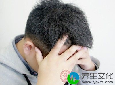 引起兴奋、躁动、忧郁、压抑、遗忘以及虚构等精神异常表现