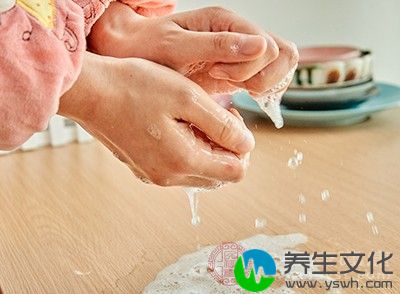 需要注意卫生要勤洗手,搞好环境卫生