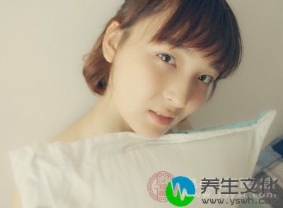 具体的枕头高度须根据个人生理弧度、睡眠姿势和年龄而定