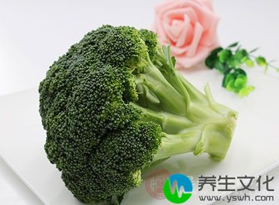 多吃一些富含丰富维生素的,维生素A和维生素B6都是对治疗梅毒很有效果的元素。另外,梅毒患者对于一些高热量