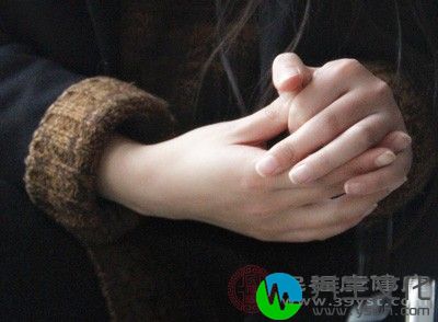 这对提高大脑的工作效率有益。比如伸屈手指、悬肘写字作画、织毛线衣等