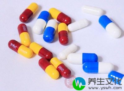 用于治疗严重的口腔，生殖器溃疡，宜从小剂量开始，逐渐增加至50mg 3/d，妊娠妇女禁用