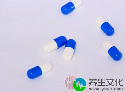 首先要选择苯巴比妥钠这种药物，第一次要吃15-20mg/kg