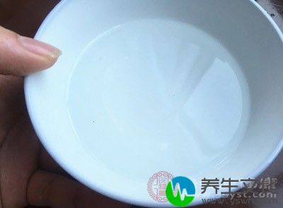 温热的白开水一定是无所不能的