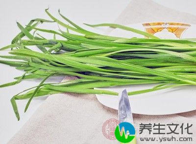 鲜韭菜与淘米水，按一比10重量配好