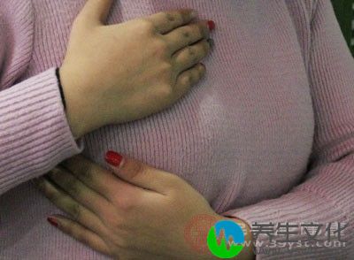 女性要做好乳房的保养工作