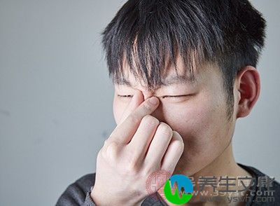 1、头晕头痛：这是患者颅内压升高造成的症状