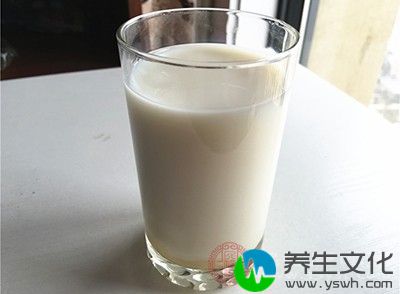 宜食富含维生素B1、B6、B12的食物宜食高蛋白