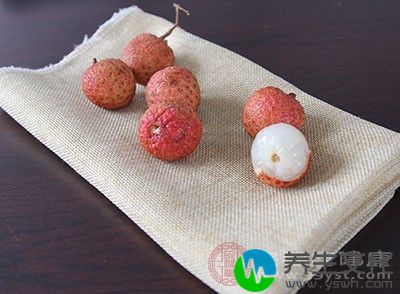 荔枝性味甘，酸而温，无毒，具有生津止渴