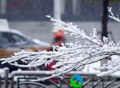 在大雪的时候，午日我们可以圭表测日影