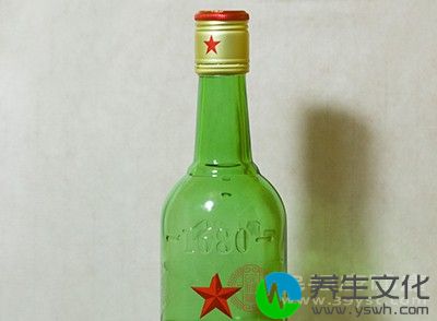 当发生双硫仑样反应的时候需要立即停止喝酒