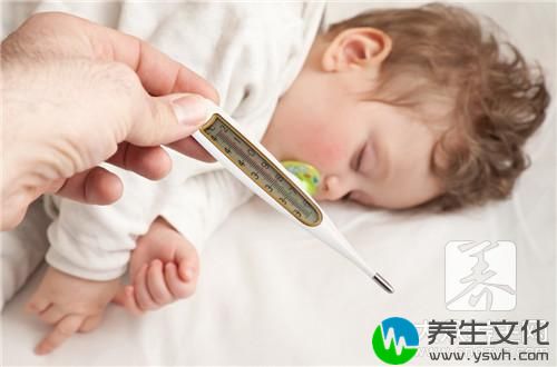 怎么给小孩物理退烧？