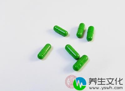 过敏体质的女性服用磺胺类或其他药物引起的固定型药疹，常发生在外阴部皮粘膜交界处