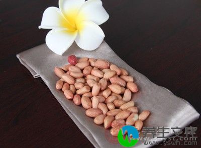 限制高脂类食物，如食用油、花生米