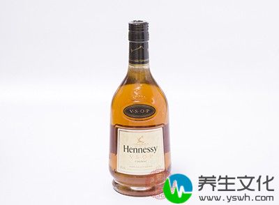 酒精损害肝脏等器官