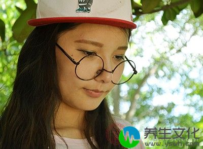 女性的月经期间勤换卫生巾