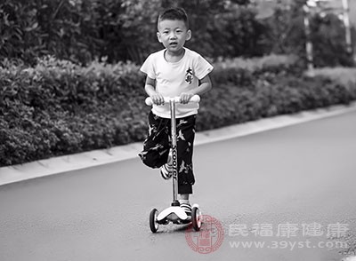 孩子咳嗽怎么办 生活中这样做可以缓解症状