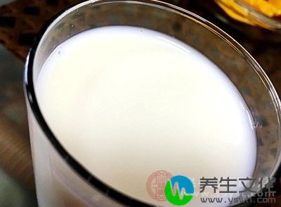 酸牛奶与香蕉同食则对身体健康无益